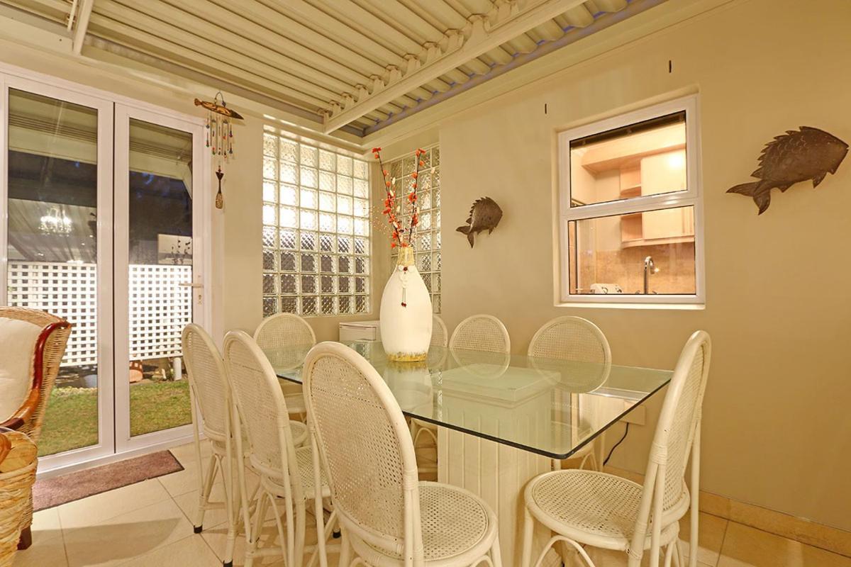 Villa Bayview 30 By Hostagents Bloubergstrand Exterior foto